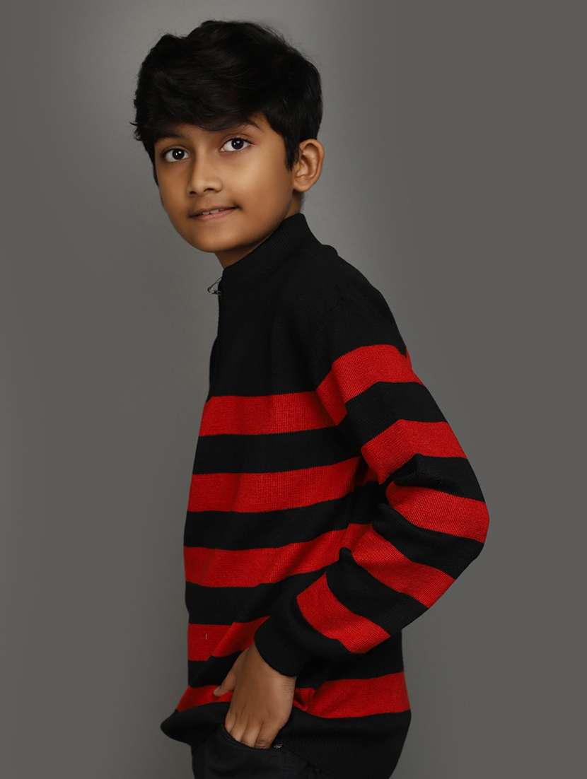 boy long sleeves sweater - 20687126 - Standard Image - 1