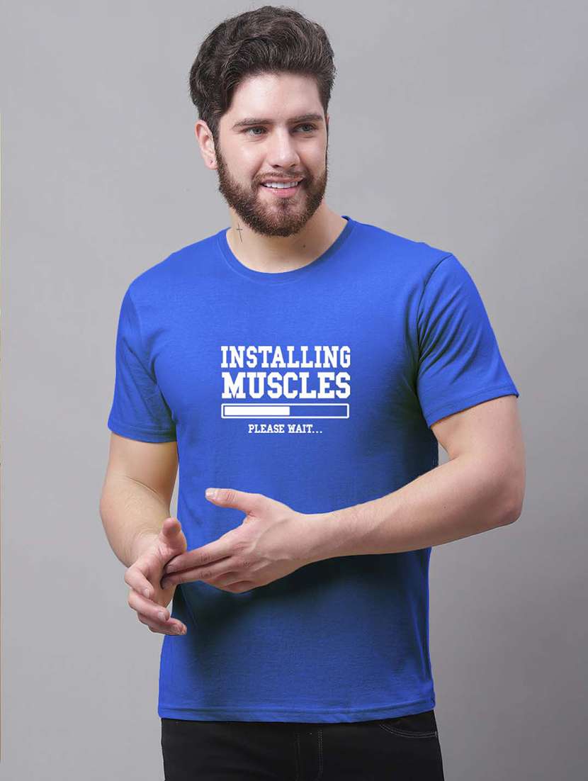 men round neck chest print t-shirt - 20688105 - Zoom Image - 0