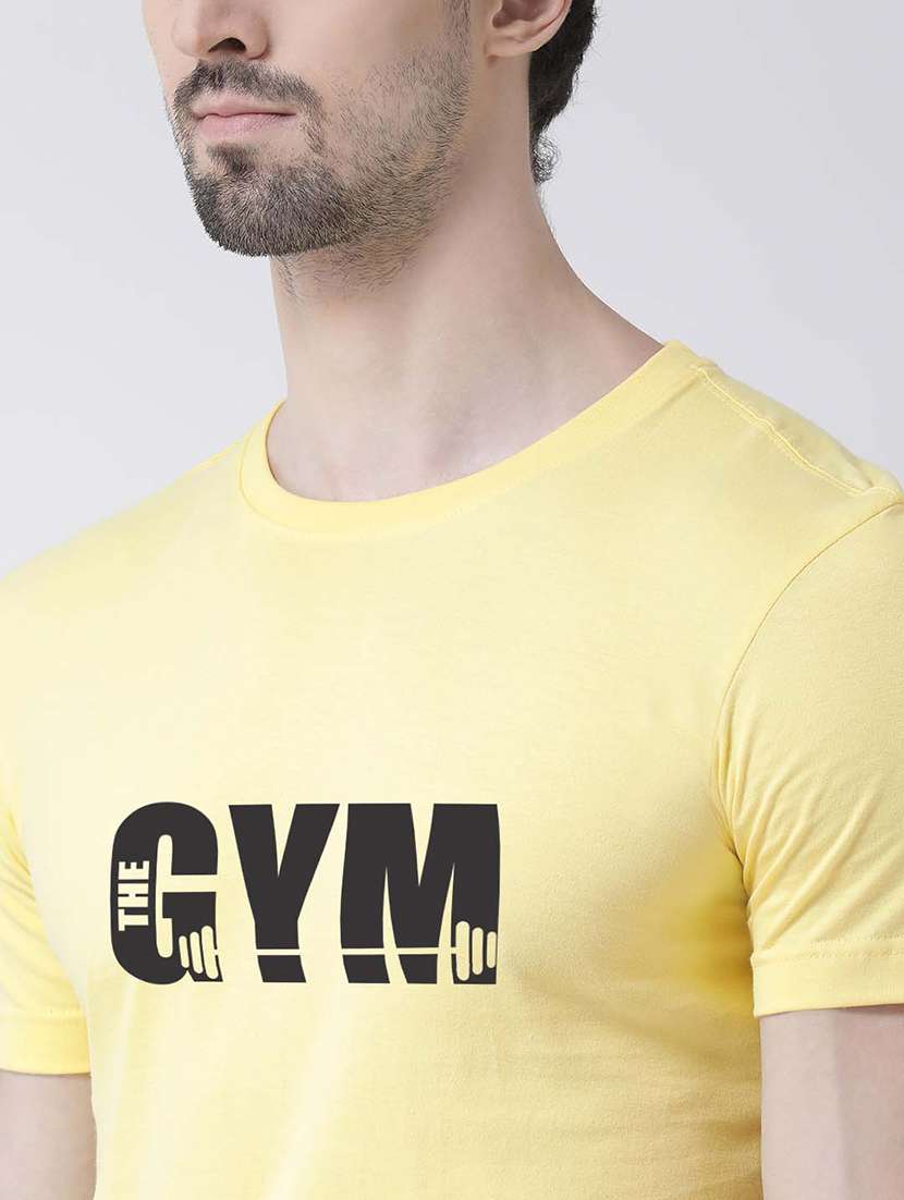 men round neck chest print t-shirt - 20688128 - Standard Image - 4