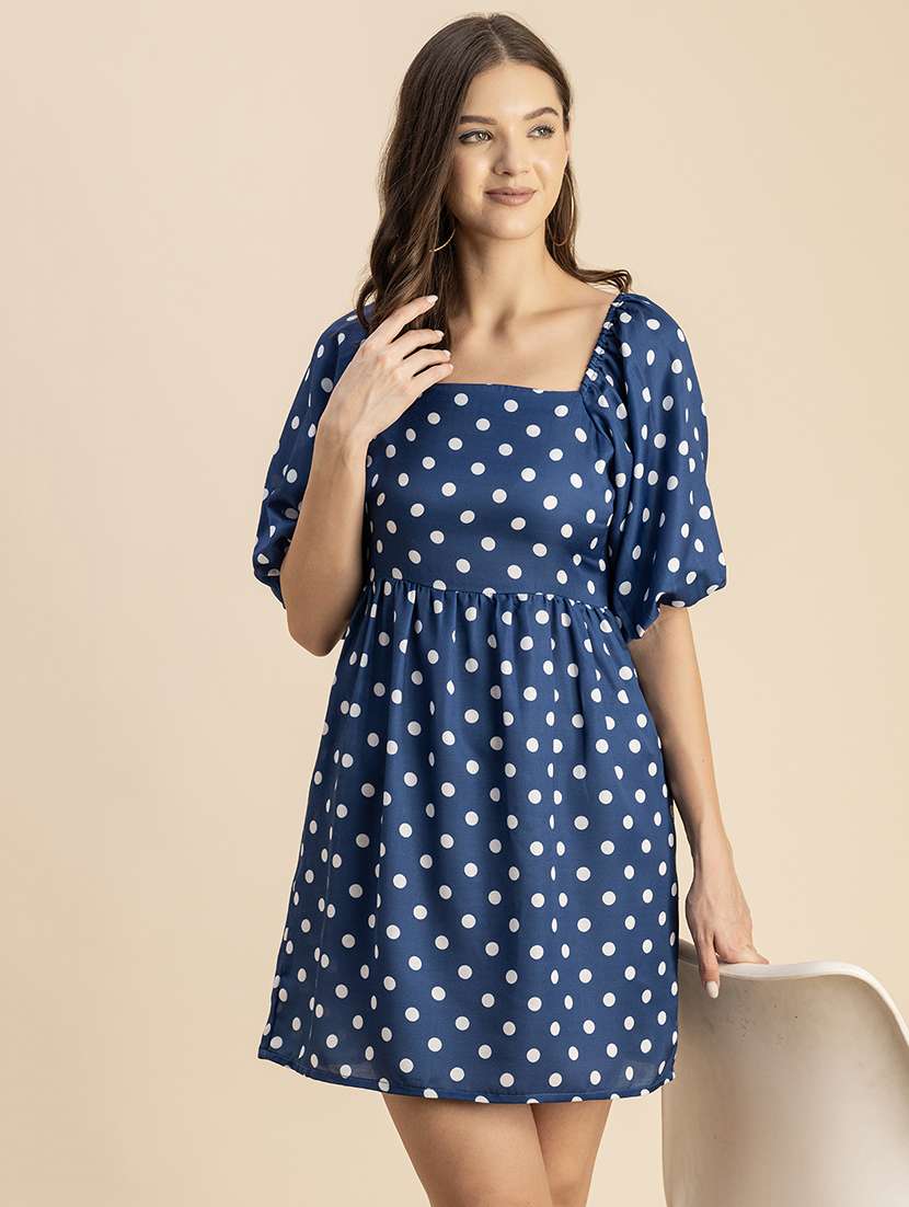 women polka doted puff sleeves dress