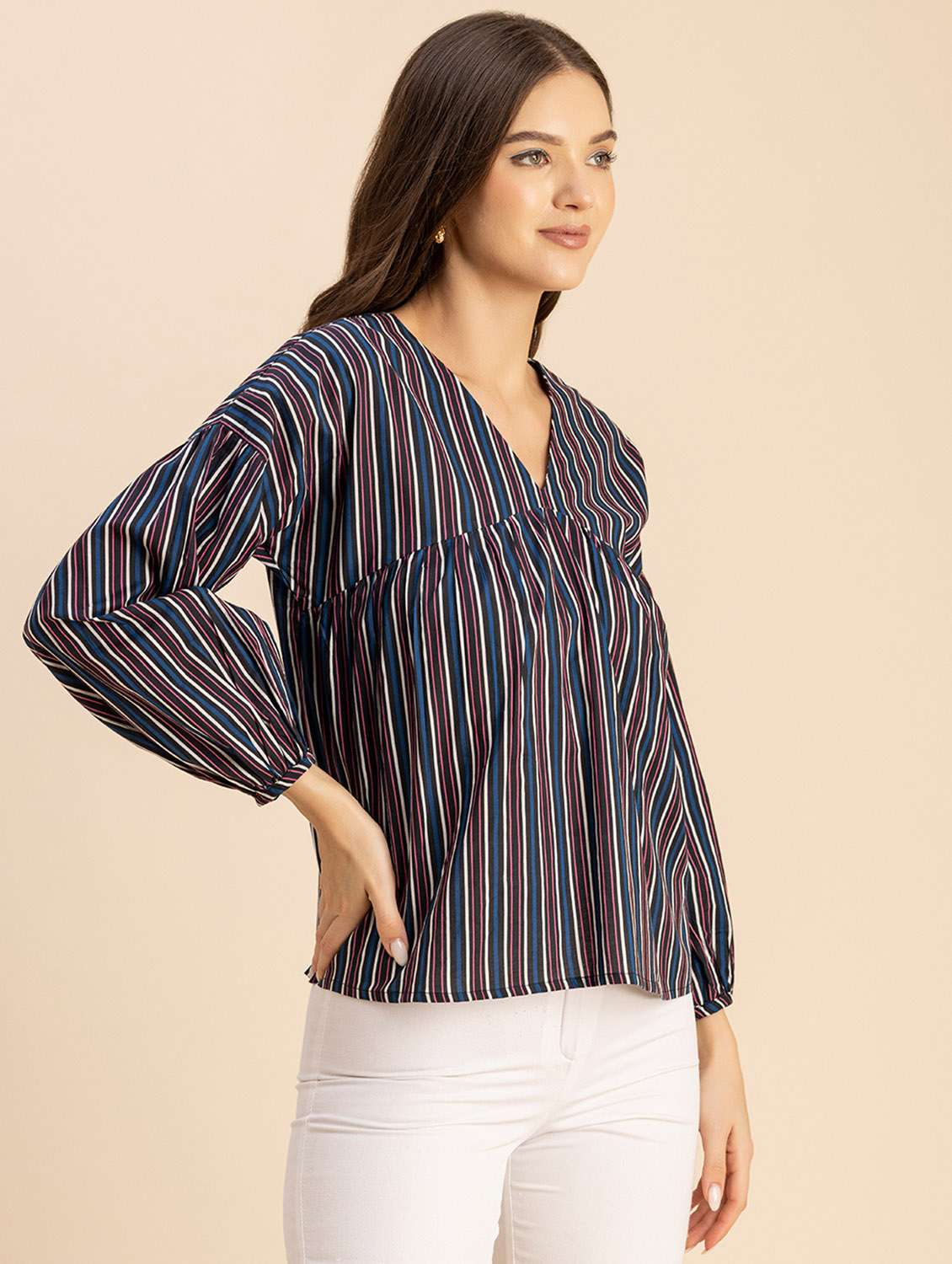 women striped long sleeves straight top - 20694640 -  Standard Image - 1