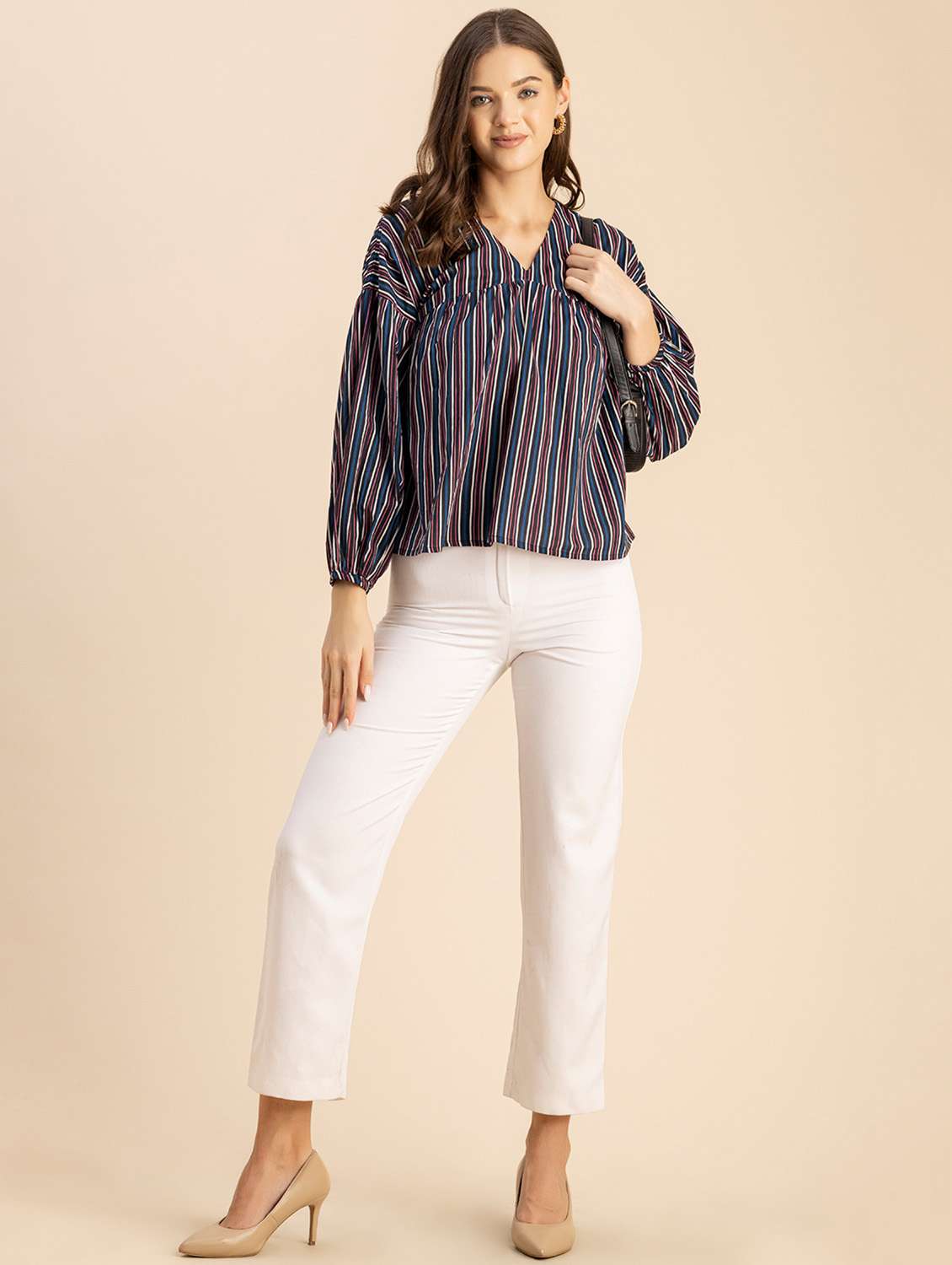women striped long sleeves straight top - 20694640 -  Standard Image - 4