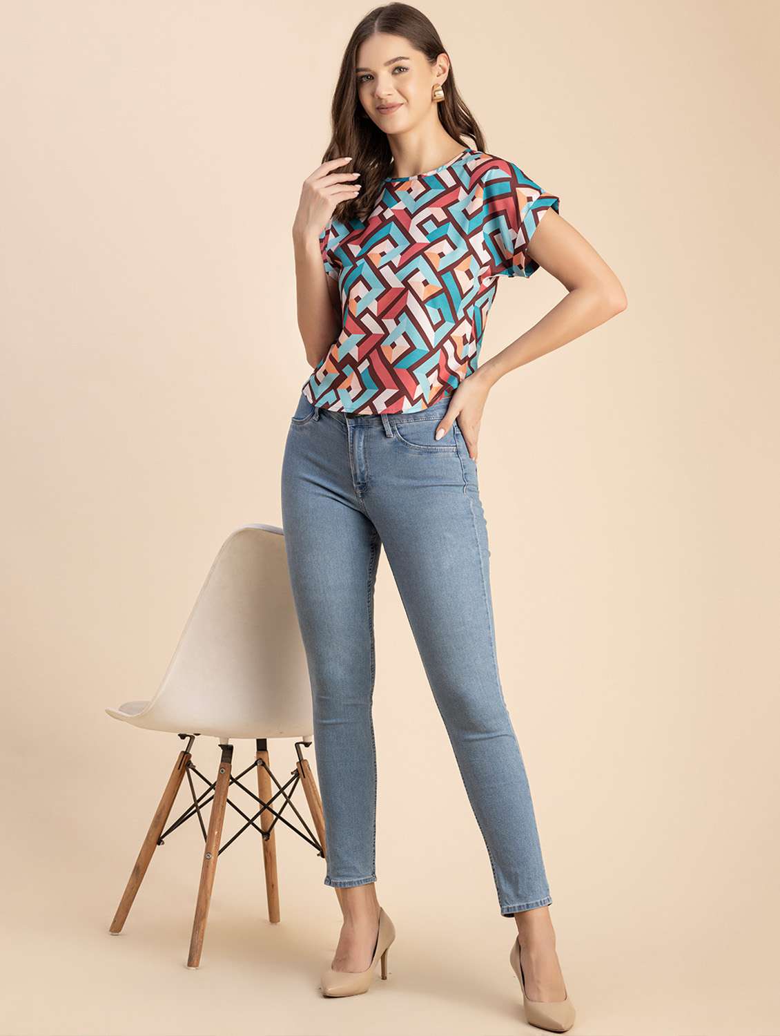women geometric print round neck top - 20694904 -  Standard Image - 4