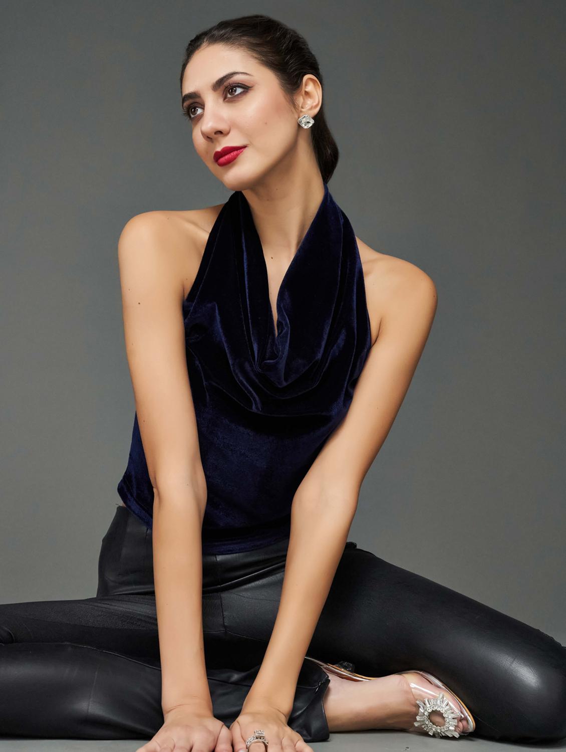 women's halter neck backless top - 20726406 - Zoom Image - 0