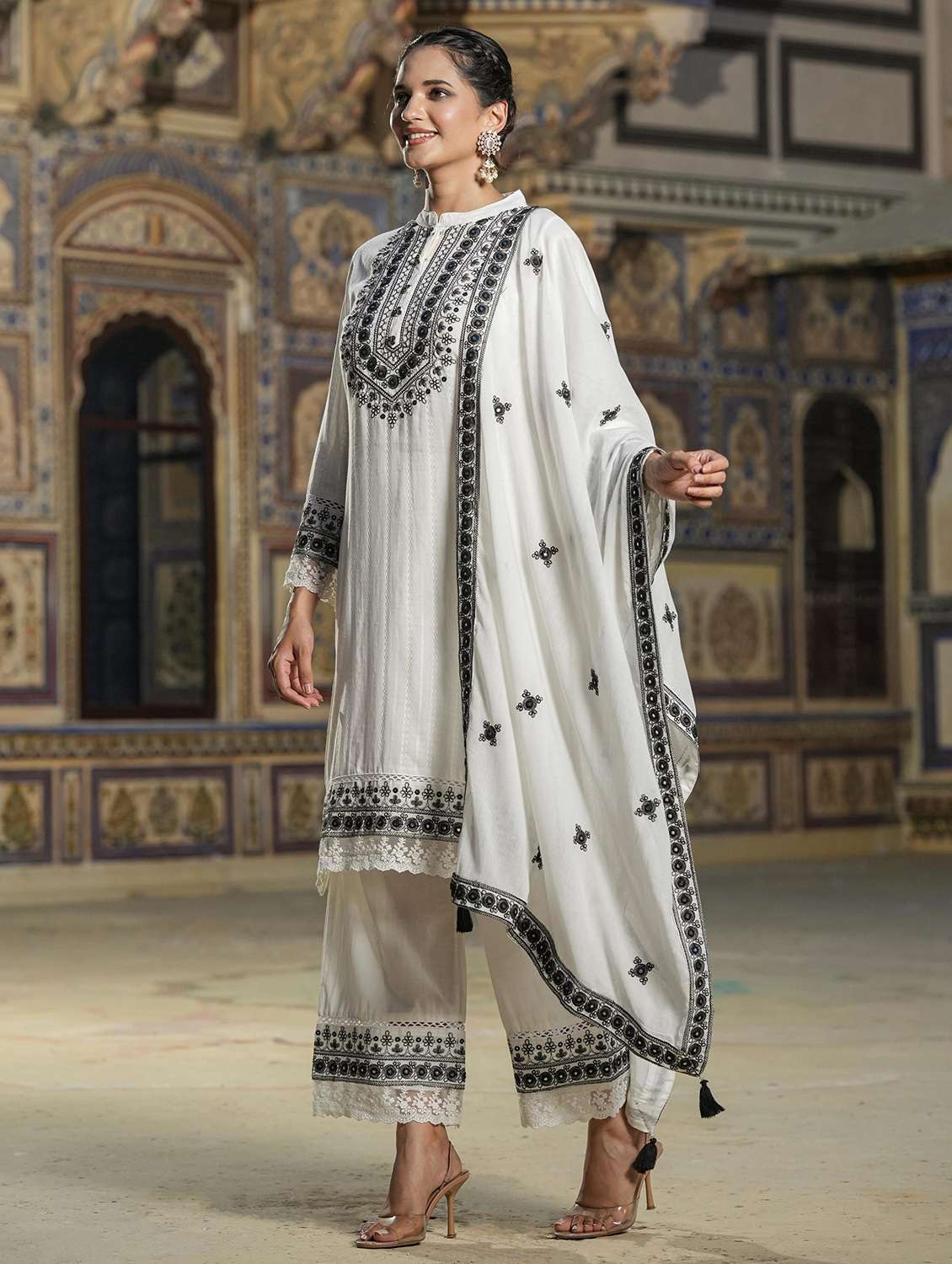 white long sleeve kurta palazzo set set - 20727176 - Standard Image - 1