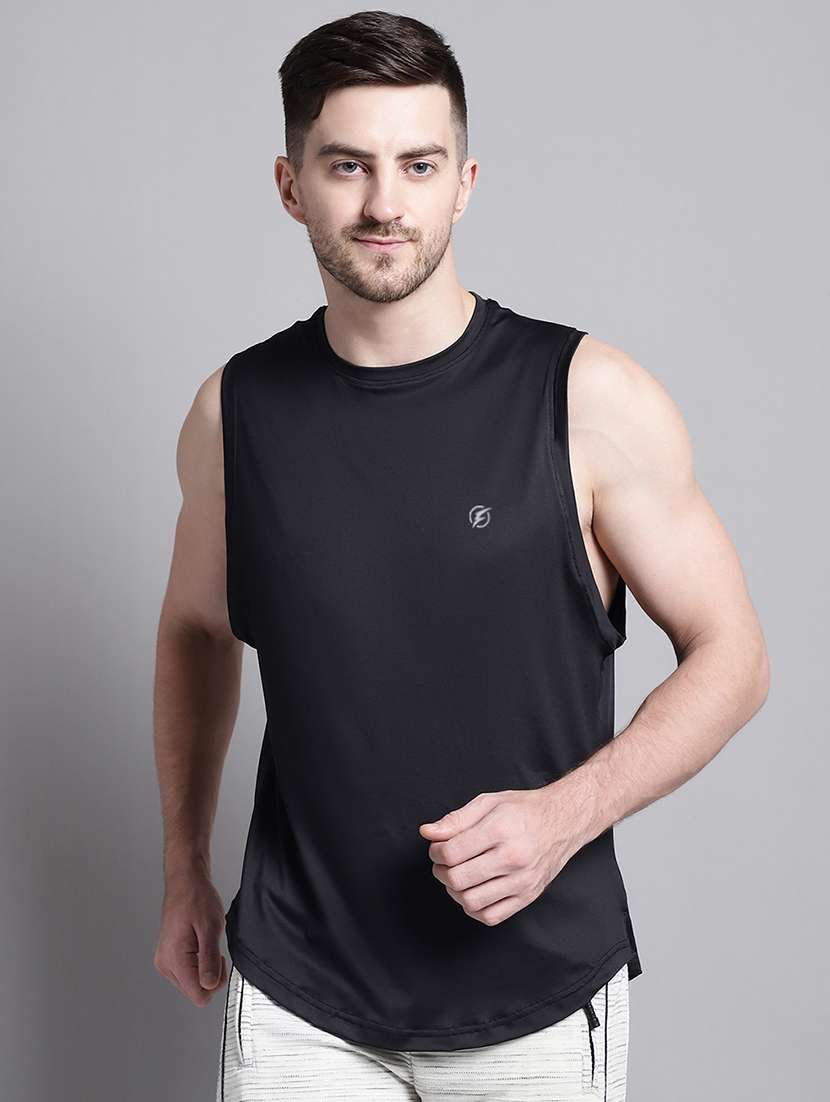 men black round neck t-shirt - 20757333 - Zoom Image - 0