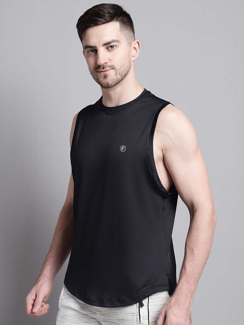 men black round neck t-shirt - 20757333 - Standard Image - 1