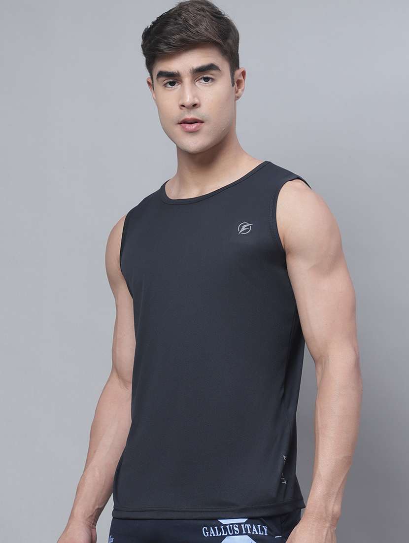 men plain round neck t-shirt - 20757350 -  Standard Image - 1