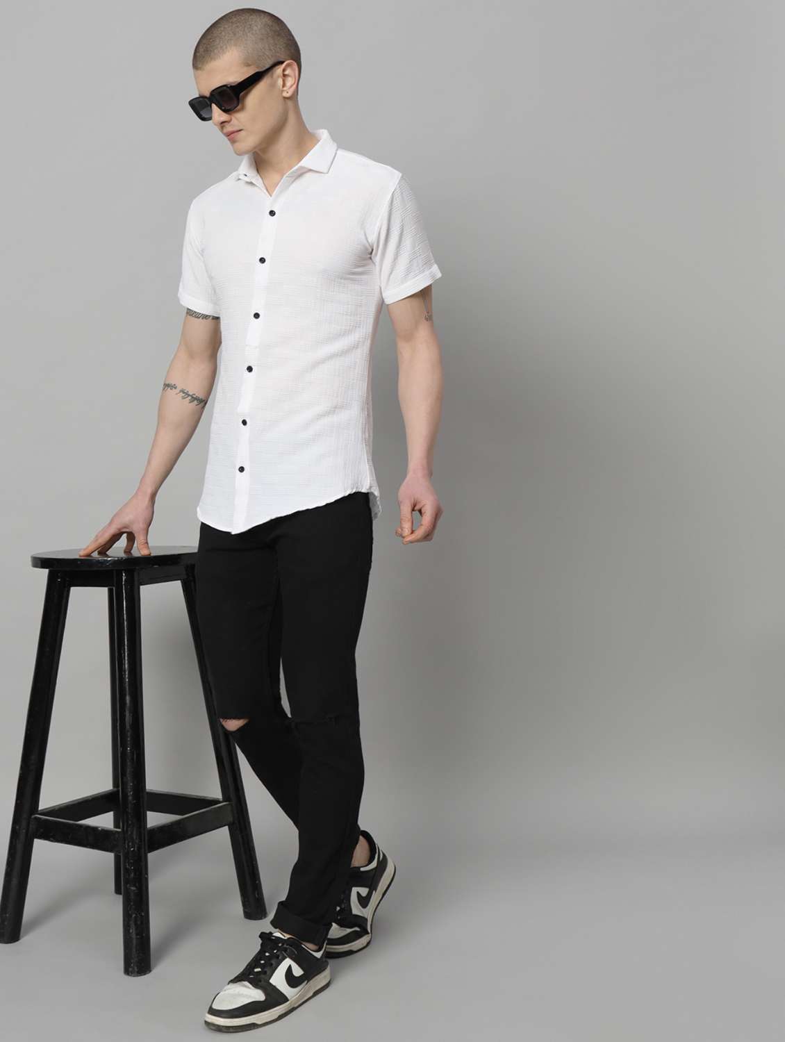 white solid casual shirt - 20775743 - Standard Image - 4