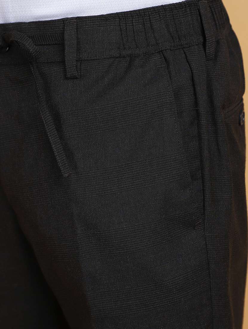 men mid rise checkered cotton pleated formal trouser - 20777559 -  Standard Image - 4