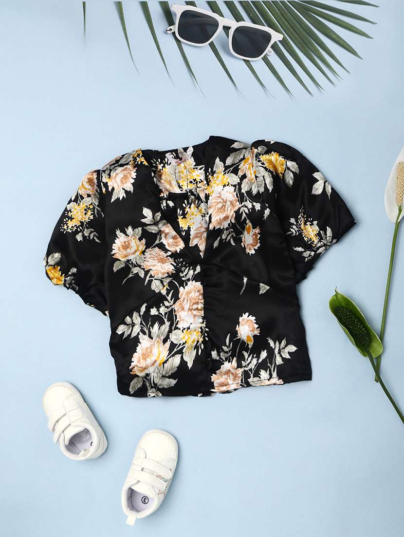black floral printed detailed casual top