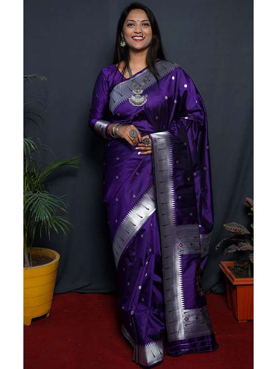 women purple kanjivaram saree