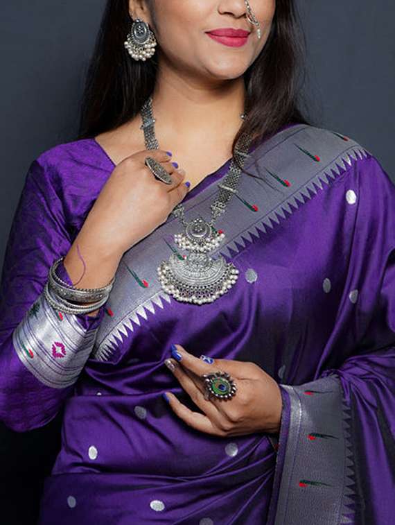women purple kanjivaram saree - 20794873 -  Standard Image - 1