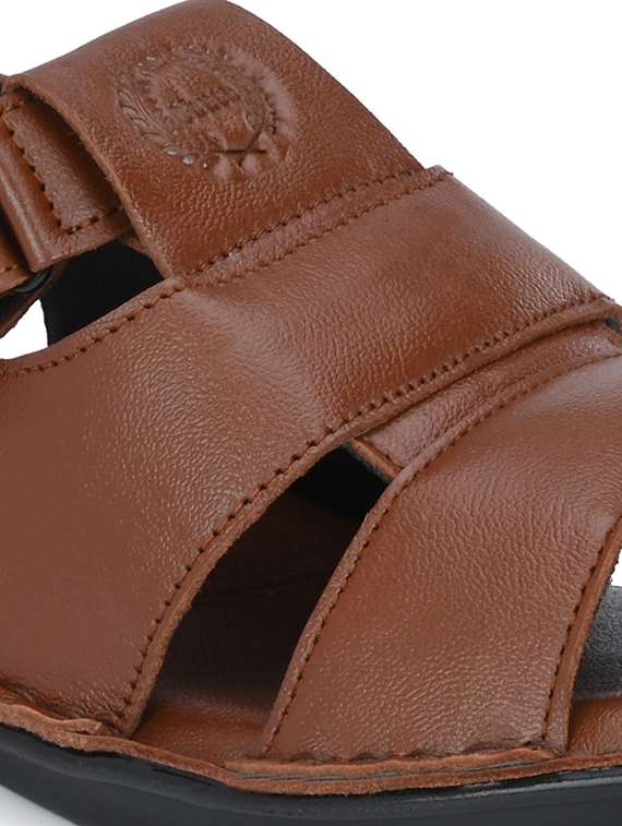 men back strap sandals - 20795213 -  Standard Image - 4