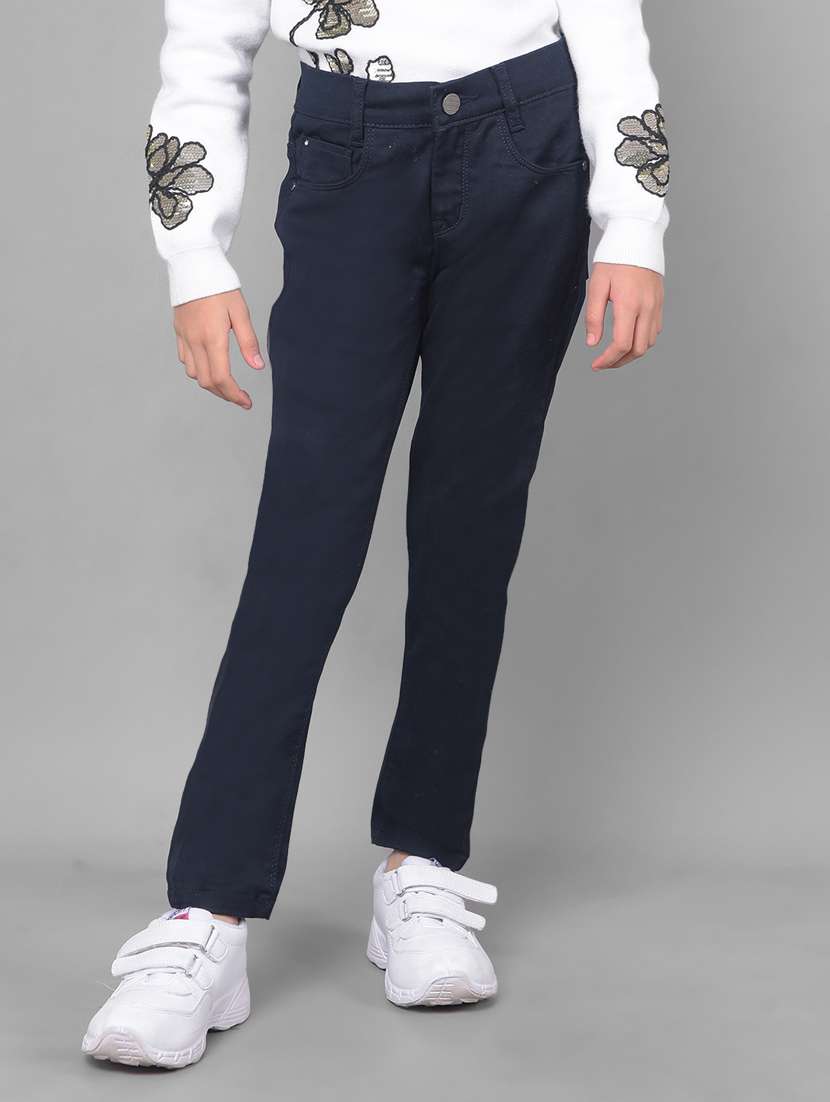 black solid slim fit jeans