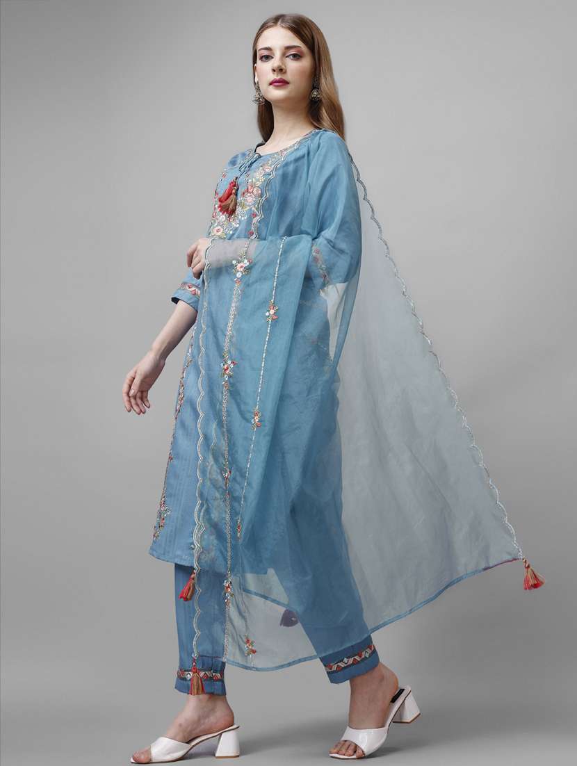 women three quarter sleeve kurta pant with dupatta set - 20809489 -  Standard Image - 1