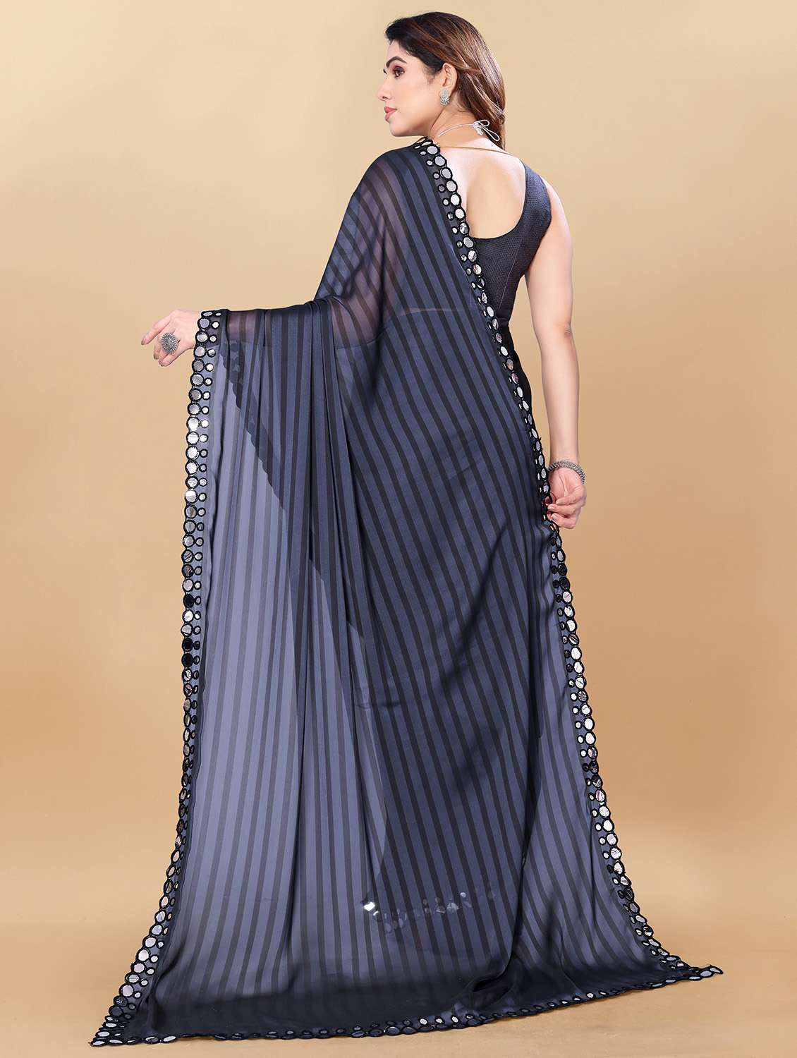 women striped saree with blouse - 20810962 -  Standard Image - 1