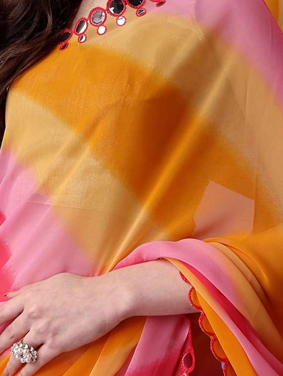 women leheriya printed saree with blouse - 20810975 -  Standard Image - 4