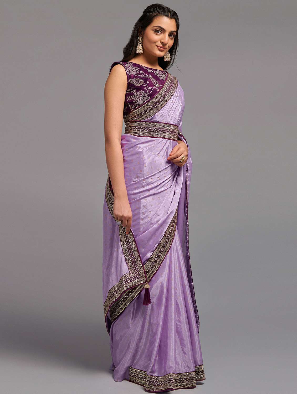 women sequined bordered saree - 20811818 -  Standard Image - 1