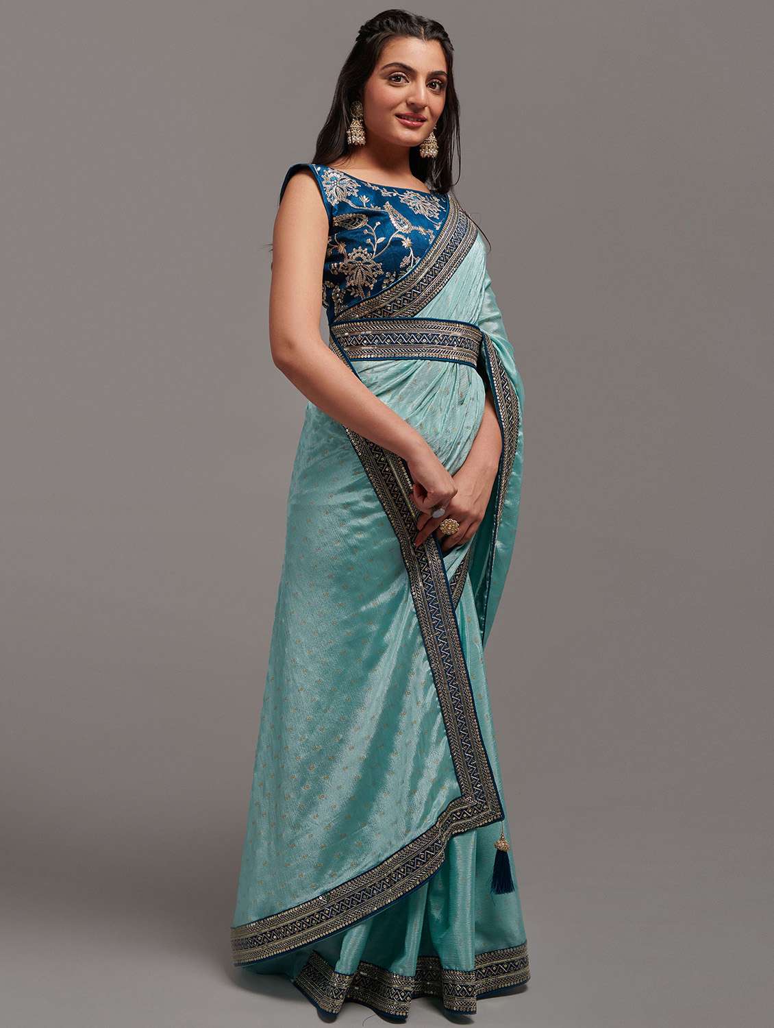 women sequined bordered saree - 20811821 - Standard Image - 1