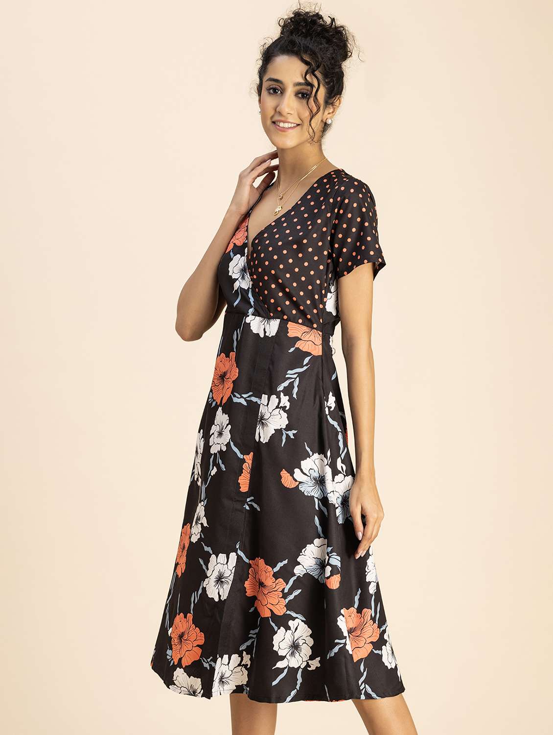 women black floral printed a-line dress - 20817216 -  Standard Image - 1