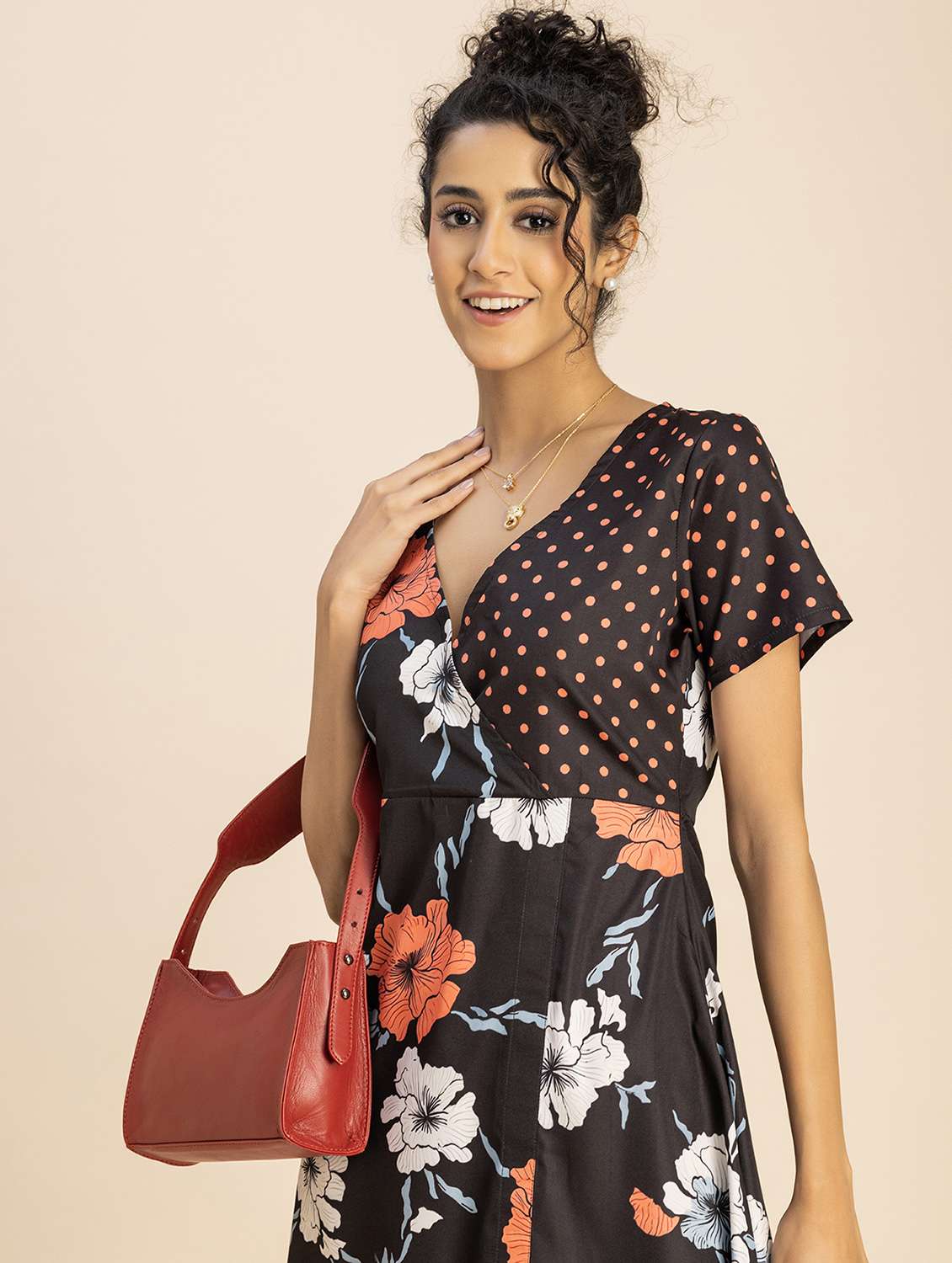 women black floral printed a-line dress - 20817216 -  Standard Image - 4