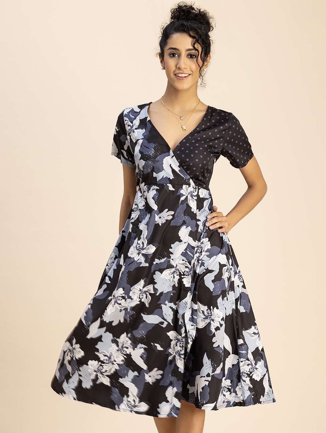 women black floral printed a-line dress