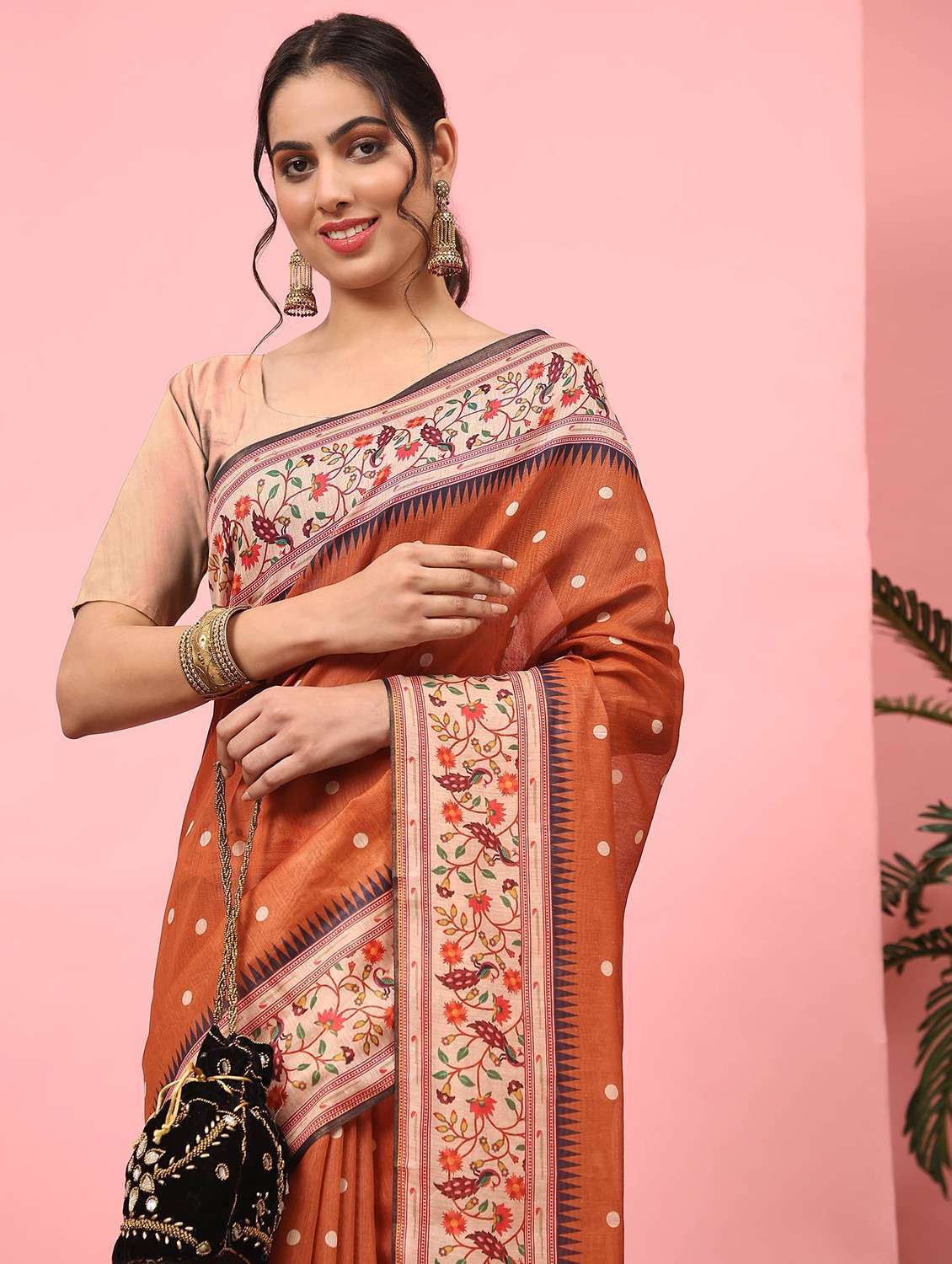 women orange self design paithani saree with blouse - 20827708 -  Standard Image - 4