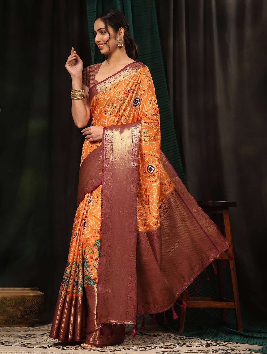 women orange bandhani bordered saree - 20827713 - Standard Image - 1