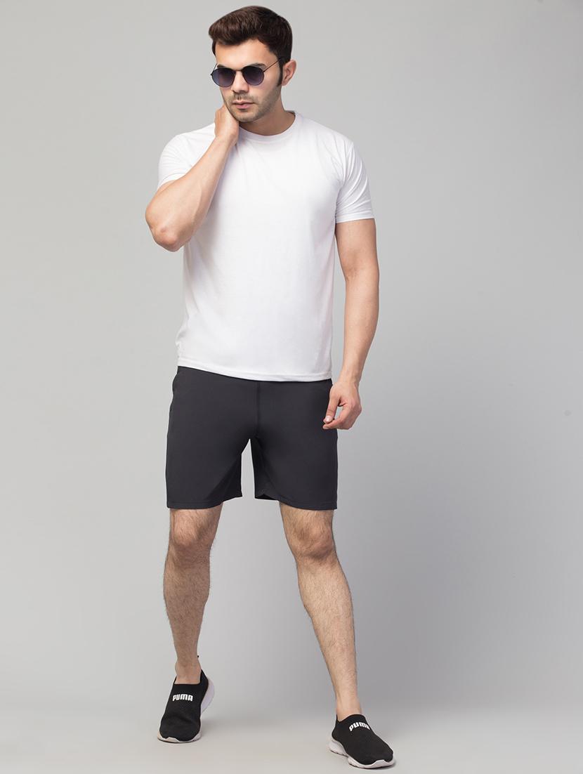 men mid rise solid shorts - 20830744 - Standard Image - 4
