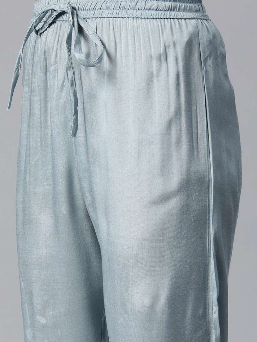 women floral v neck kurta pant set - 20831191 -  Standard Image - 4