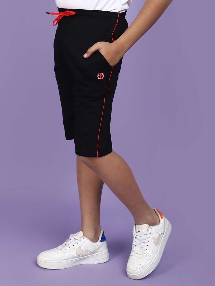 black side taped three fourth  - 20831439 -  Standard Image - 1