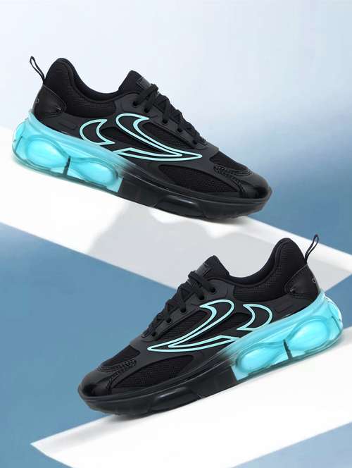 men lace up sport shoes - 20836885 -  Standard Image - 0