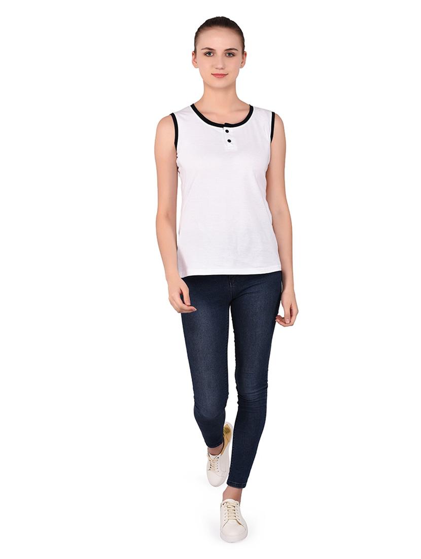 women solid round neck t-shirt - 20842134 - Standard Image - 4