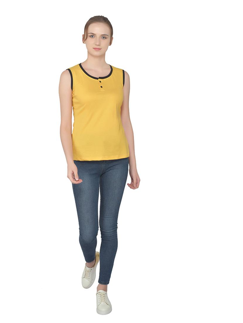 women solid round neck t-shirt - 20842135 - Standard Image - 4