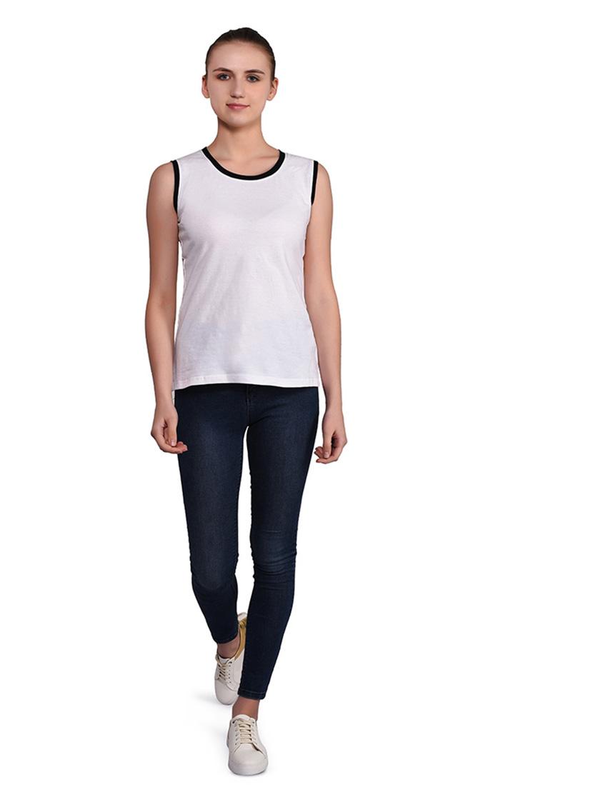 women solid round neck t-shirt - 20842140 - Standard Image - 4