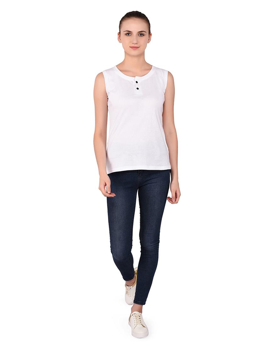 women solid round neck t-shirt - 20842151 - Standard Image - 4