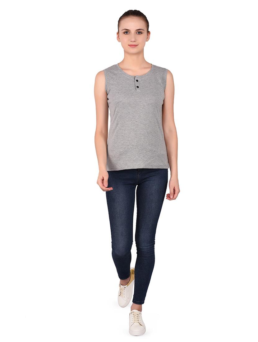 women solid round neck t-shirt - 20842165 - Standard Image - 4