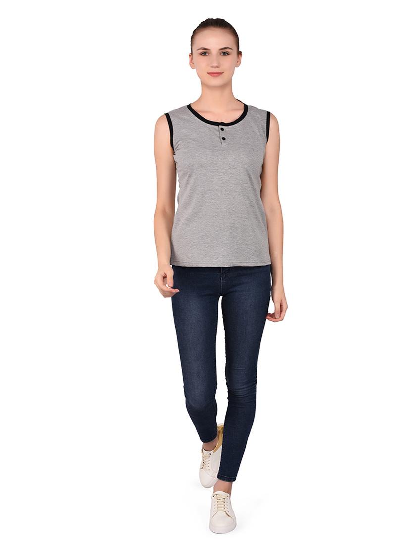 women solid round neck t-shirt - 20842217 - Standard Image - 4