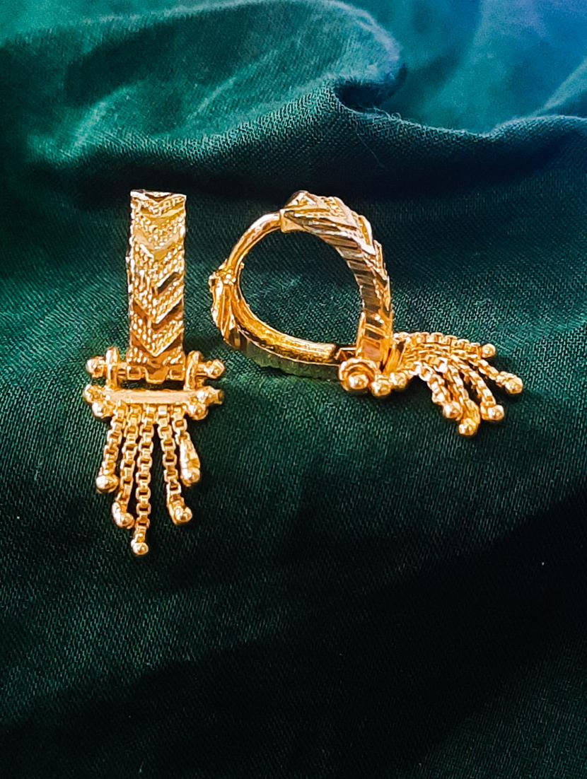 gold plated balli earrings - 20848876 - Standard Image - 1