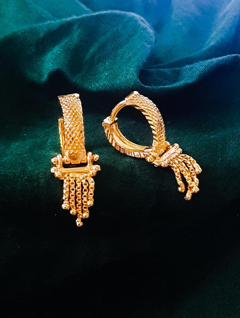 gold plated balli earrings - 20848877 - Standard Image - 1