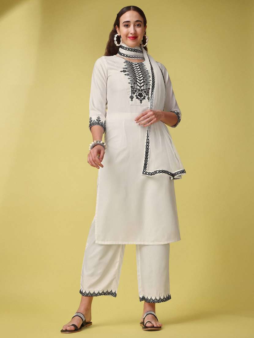 women off-white round neck kurta pant set with dupatta - 20848884 -  Standard Image - 1