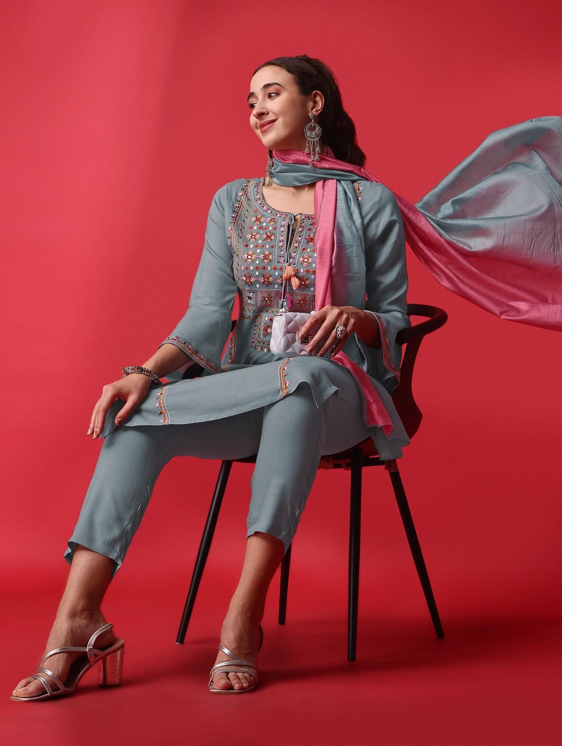 women grey tie up neck kurta pant set with dupatta - 20848893 - Standard Image - 4