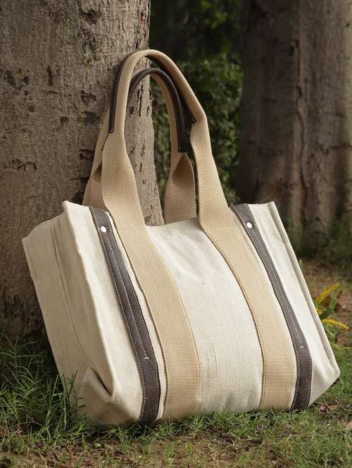 sisal cream & black solid cotton jute & leather handheld bag - 20850246 - Standard Image - 0