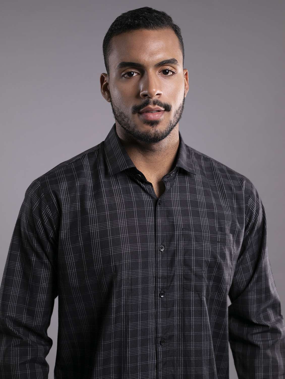 men black regular fit casual shirt - 20852583 -  Standard Image - 4