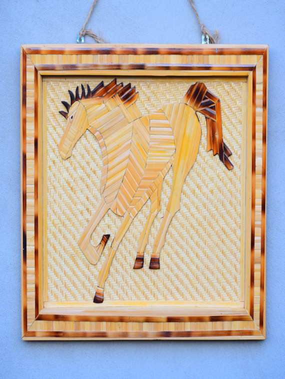 bamboo wall hanging (large) - horse - 20852689 - Zoom Image - 0