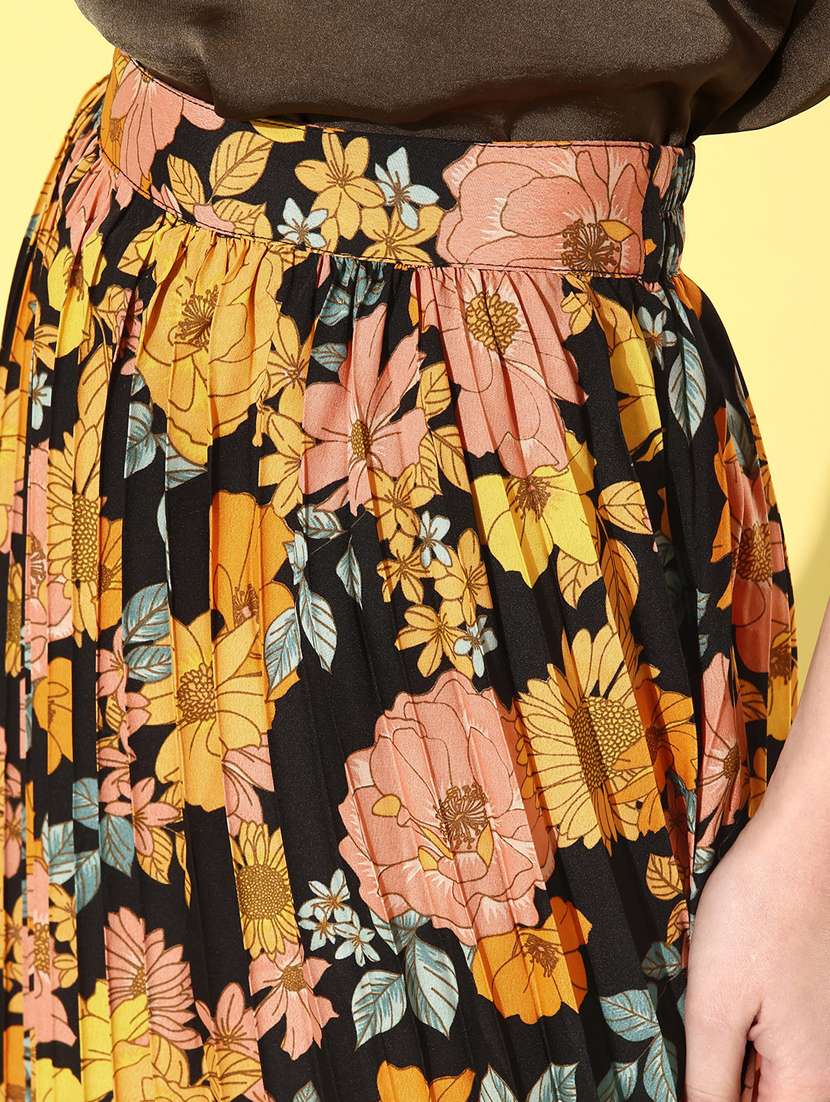 women mid-rise black floral printed pleated skirt - 20853123 - Standard Image - 4