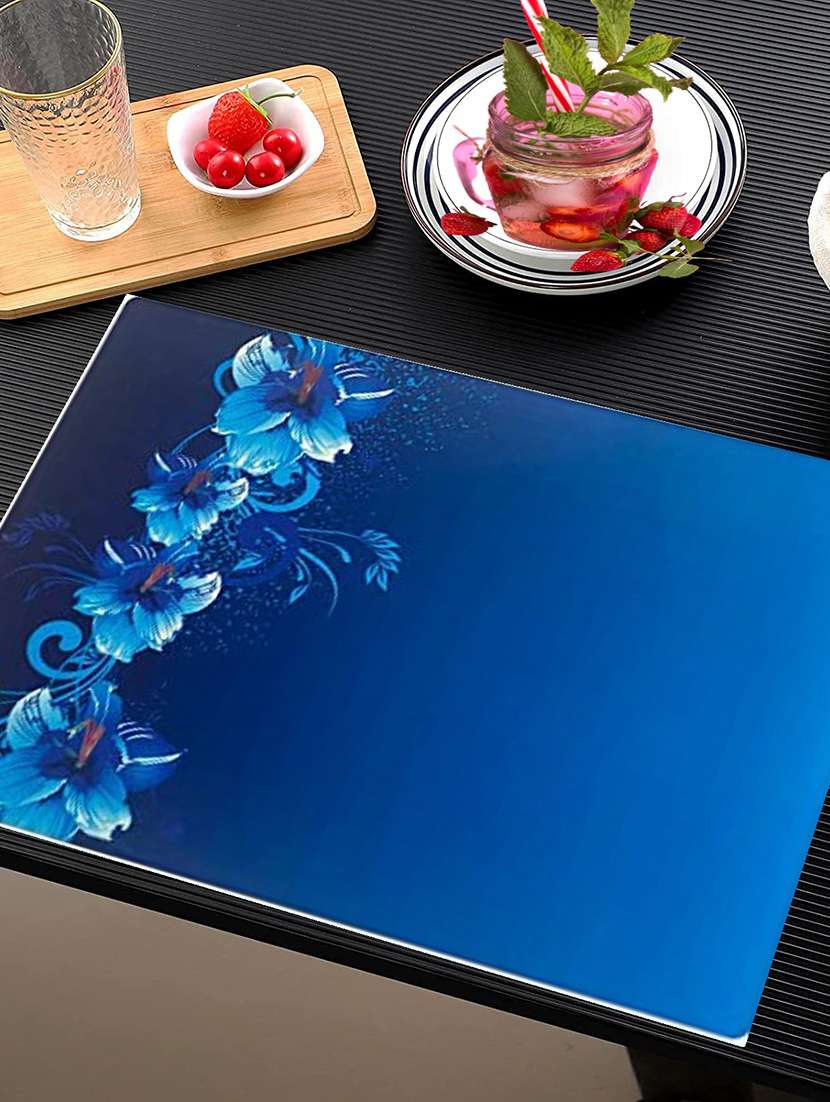 printed placemats for dining table and kitchen - 20853415 -  Standard Image - 1