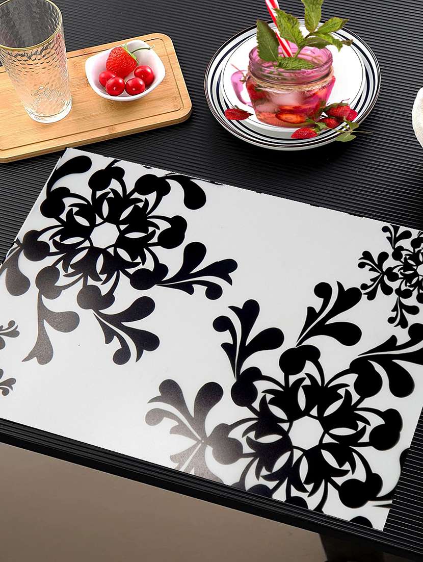 rectangular pack of 6 table placemat - 20853445 -  Standard Image - 1