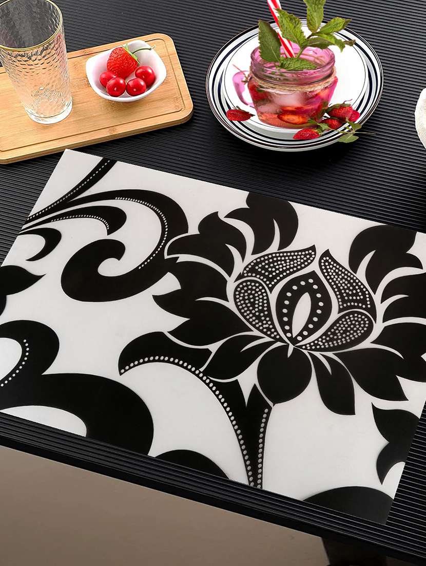 rectangular pack of 6 table placemat - 20853452 -  Standard Image - 1